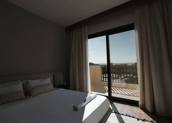 Fanadir Marina Plunge Pool & Sea View